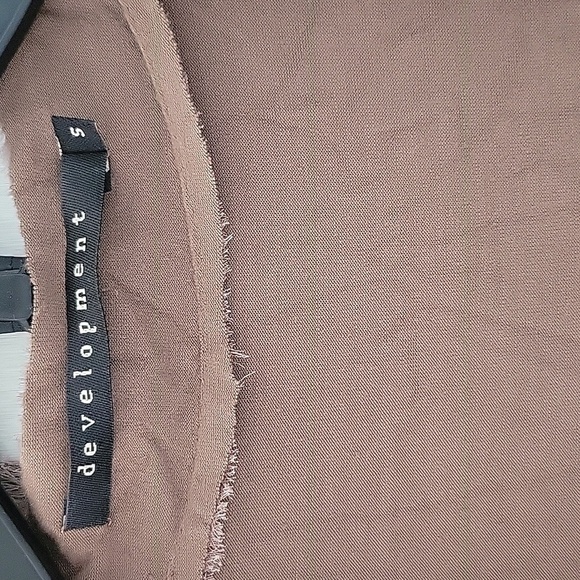 Development Small Dress - Picture 2 of 4